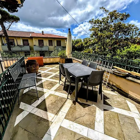 Con Piscina In Versilia - Marina Di - Casa de Férias *