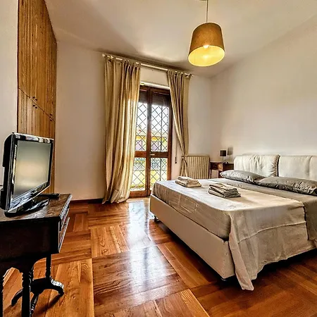 Casa de Férias Con Piscina In Versilia - Marina Di -